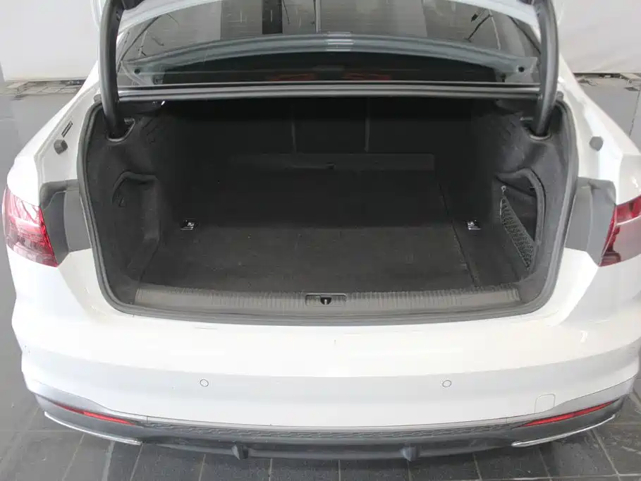 Audi A4L — миниатюра 7