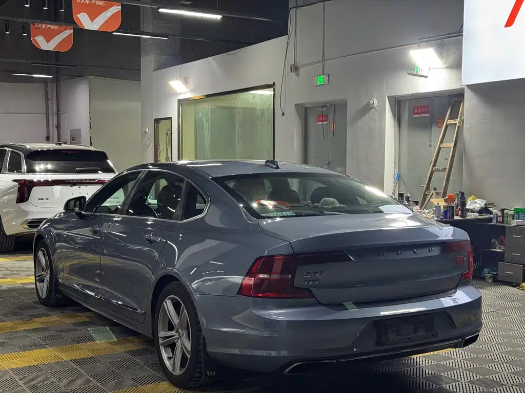 Volvo S90 — миниатюра 6