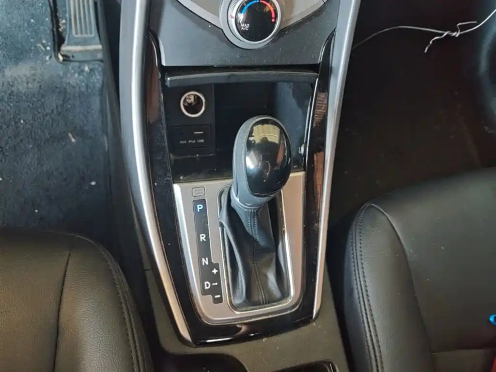Hyundai Elantra Langdong — миниатюра 14