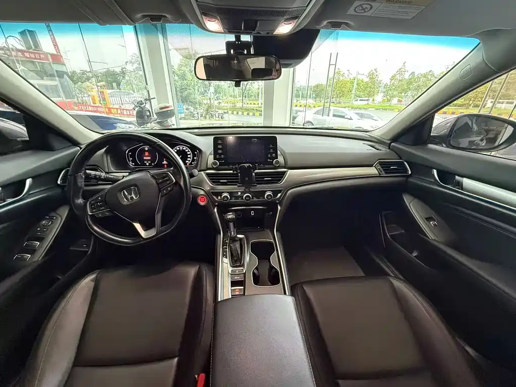 Honda Accord — миниатюра 6