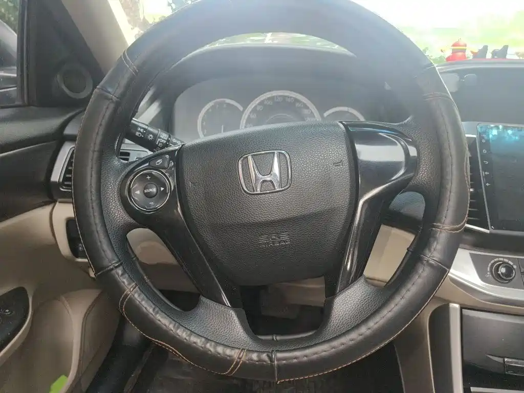 Honda Accord — миниатюра 6