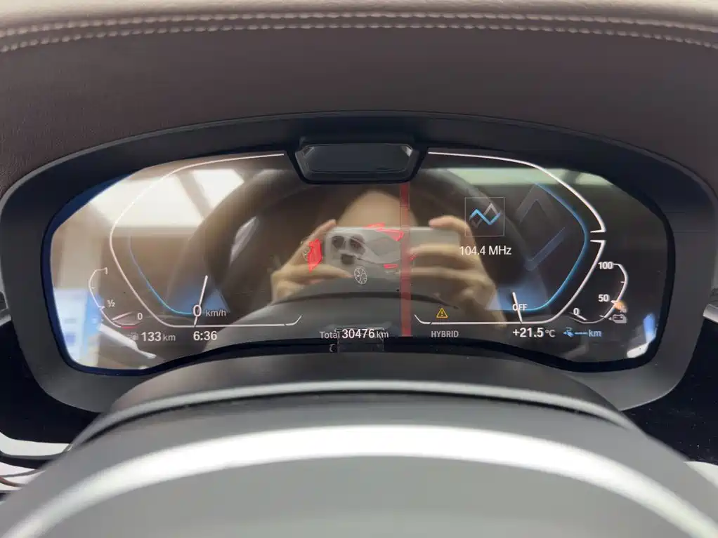 BMW 5 Series New Energy — миниатюра 19