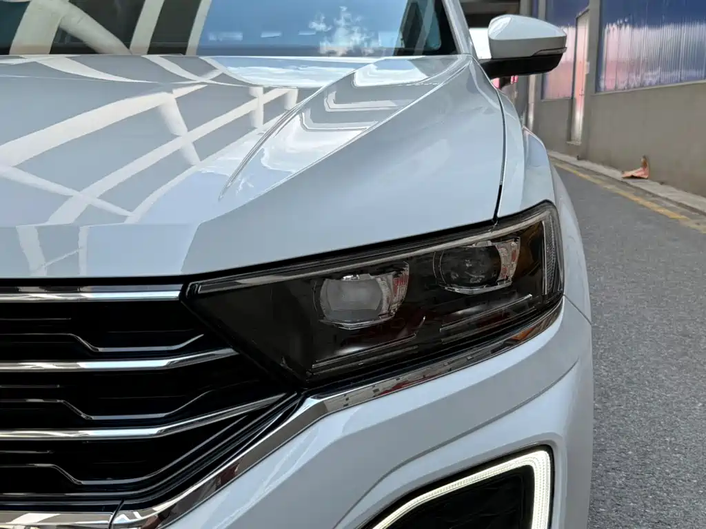 Volkswagen T-Roc — миниатюра 25