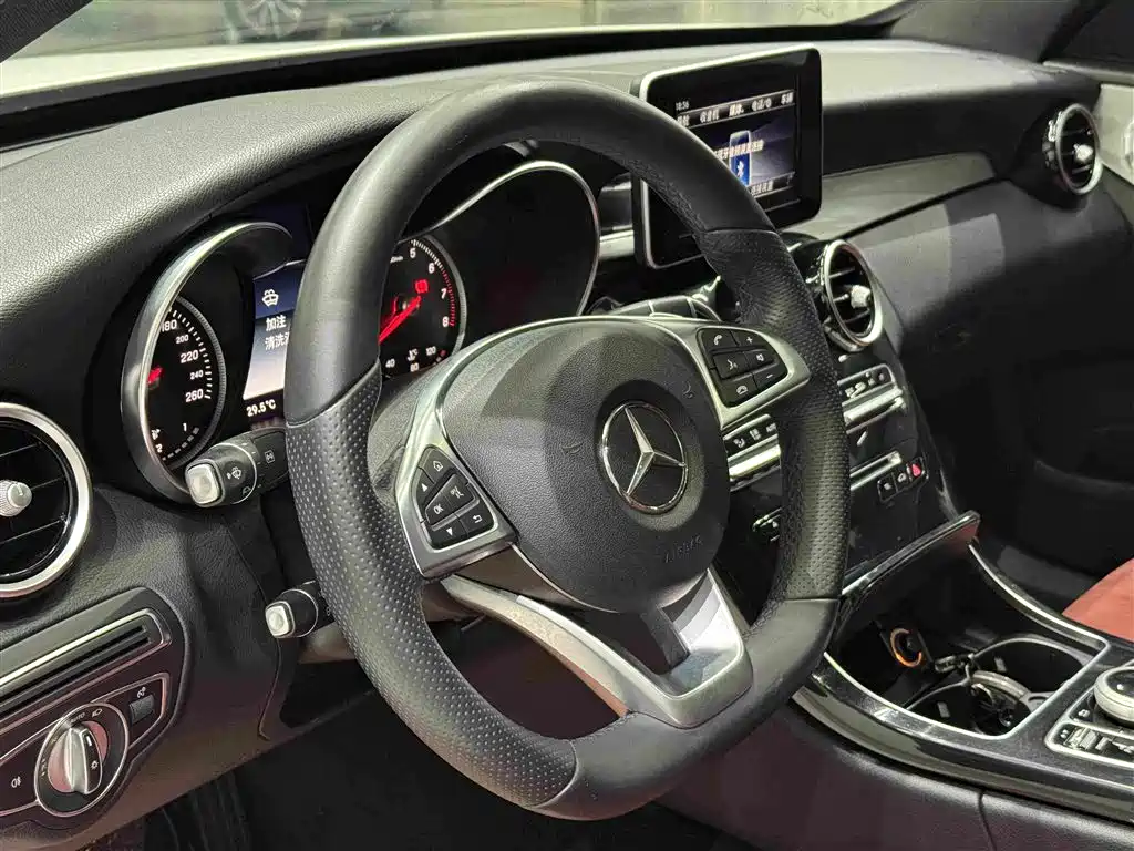 Mercedes-Benz C-Class — миниатюра 13