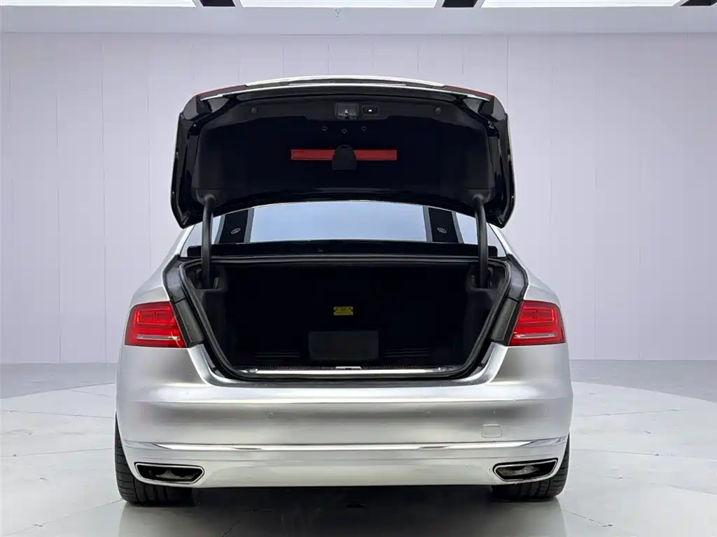 Audi A8 2011 A8L W12 6.3 FSI quattro