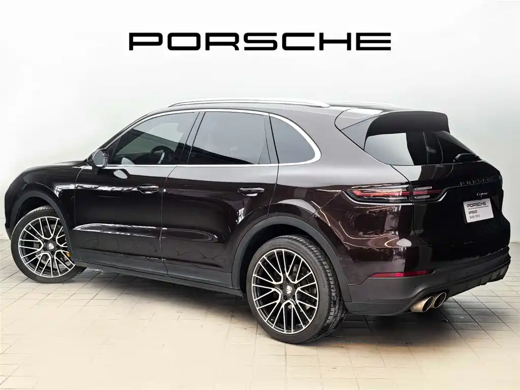 Porsche Cayenne — миниатюра 5
