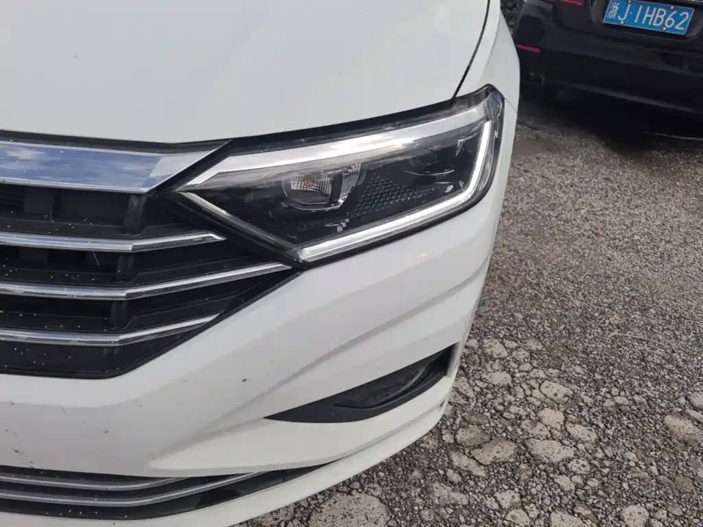 Volkswagen Sagitar — миниатюра 24