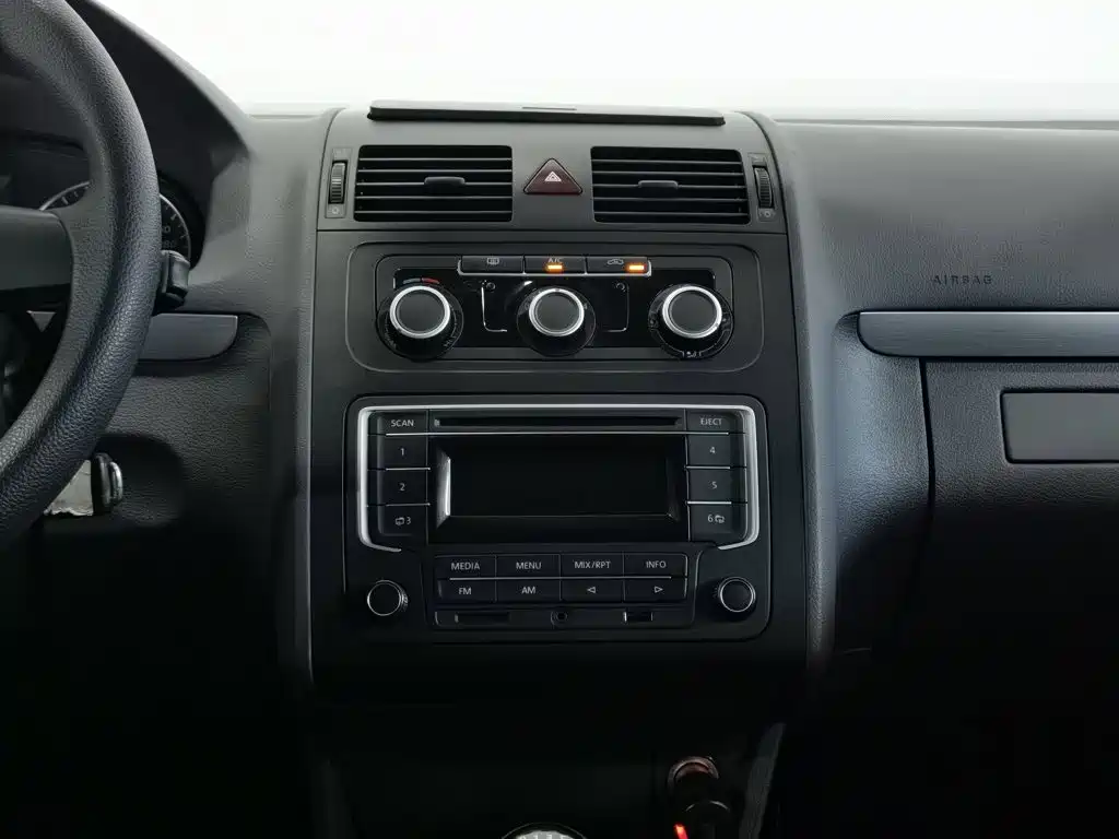 Volkswagen Touran — миниатюра 12