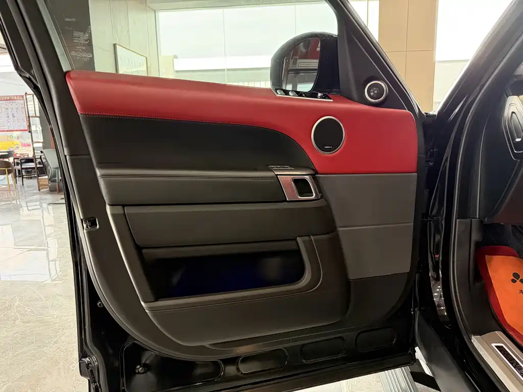 Land Rover Sport — миниатюра 7