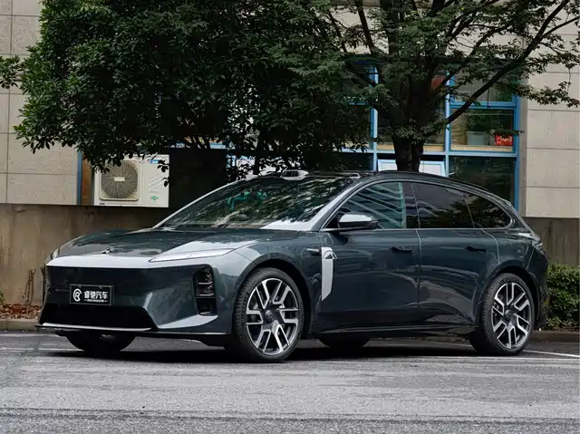 NIO ET 5 T 2026 100k Wh Touring — фото 1