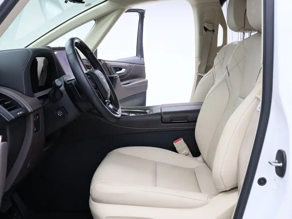 Toyota Alphard — миниатюра 2