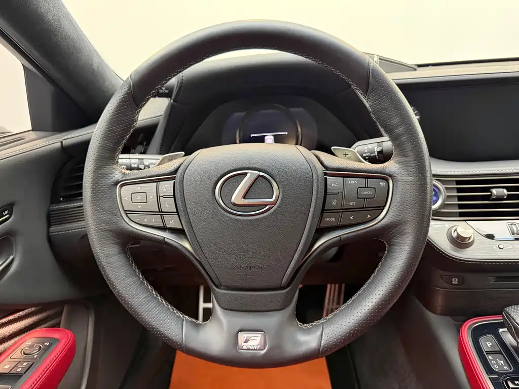 Lexus LS 2018 500h F SPORT V
