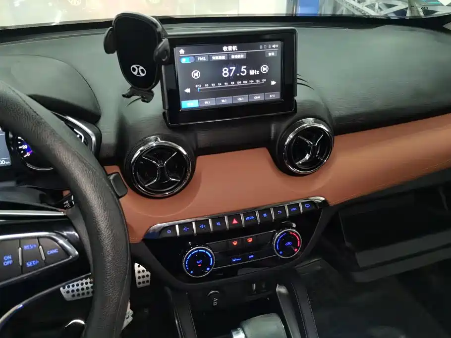 BAIC Senova X35 — миниатюра 13