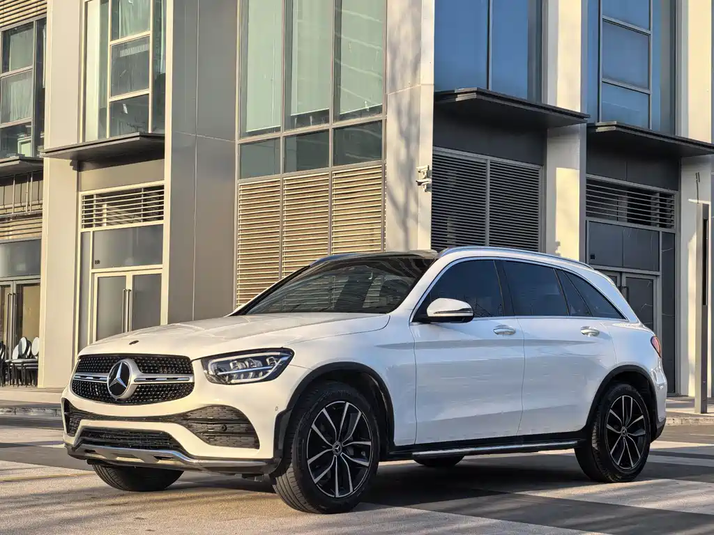 MERCEDES-BENZ GLC