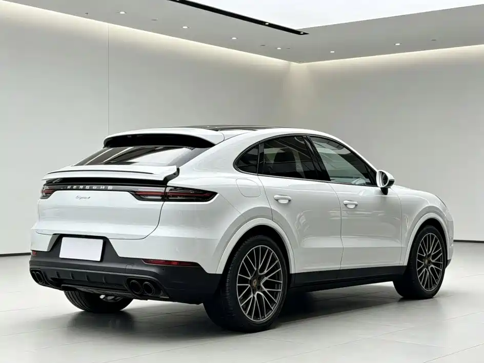 Porsche Cayenne — миниатюра 9