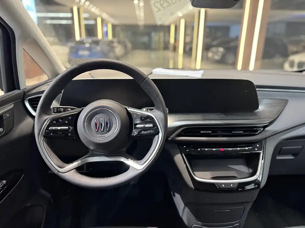 BUICK GL8 NEW ENERGY