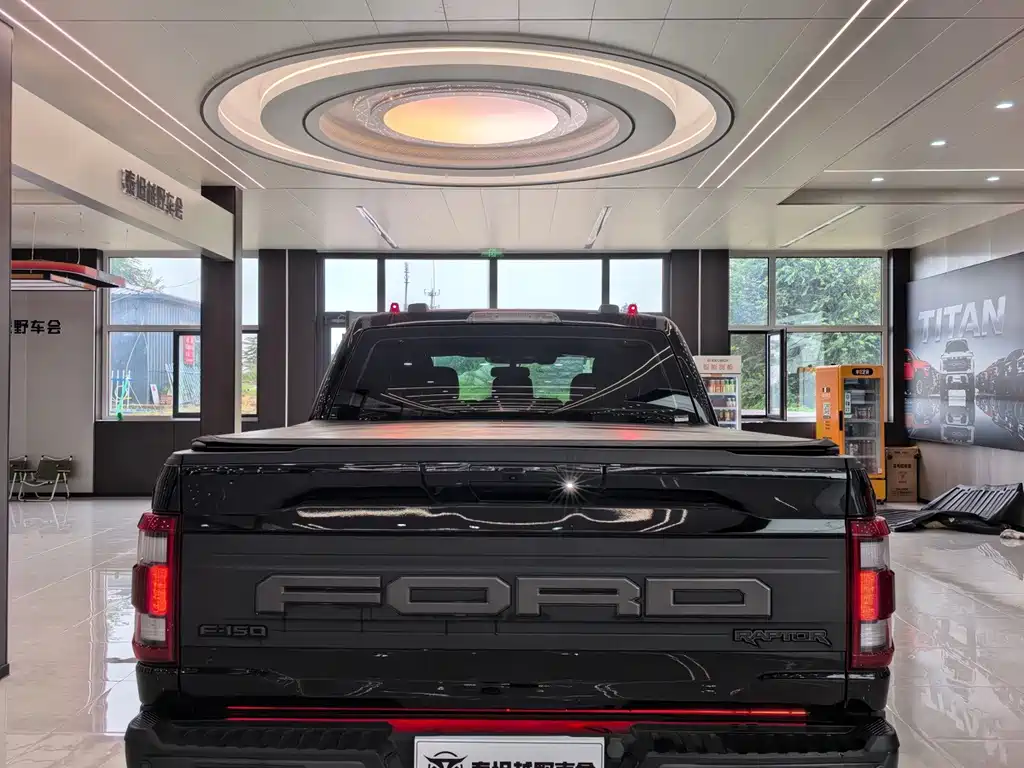 Ford F-150 Raptor — миниатюра 8