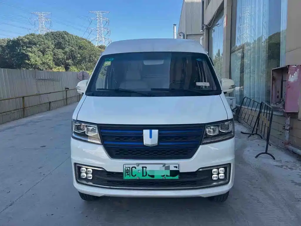 Yuan Cheng Yuan Cheng E5 — миниатюра 2