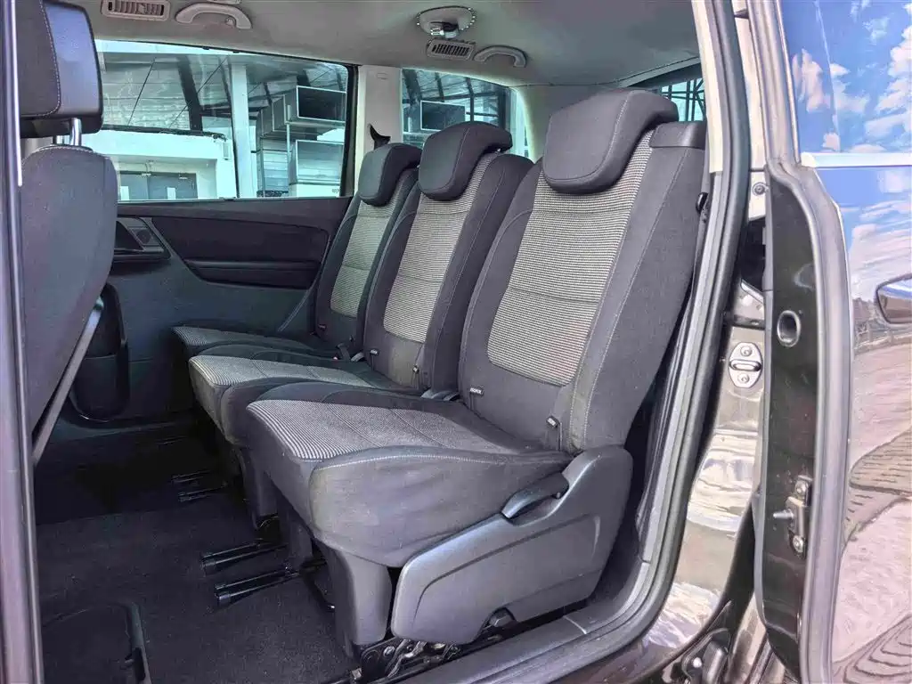 Volkswagen Sharan — миниатюра 7