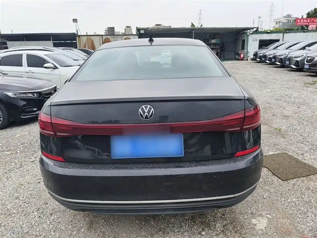 Volkswagen Passat 2025 280TSI