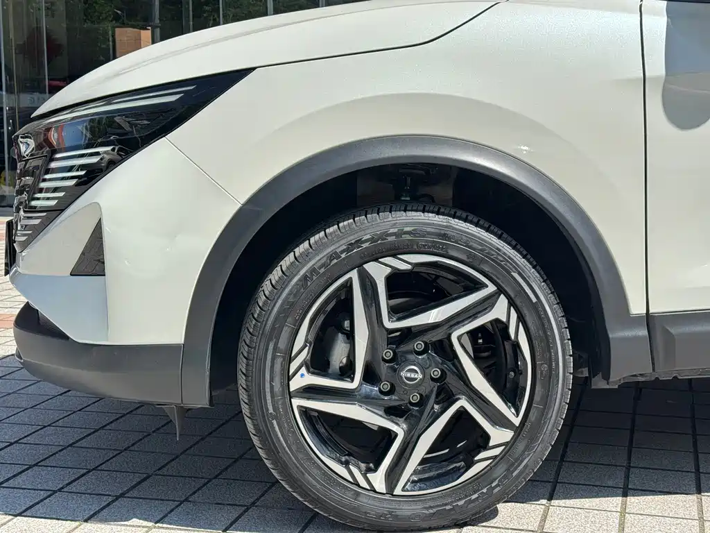 Nissan Qashqai — миниатюра 5