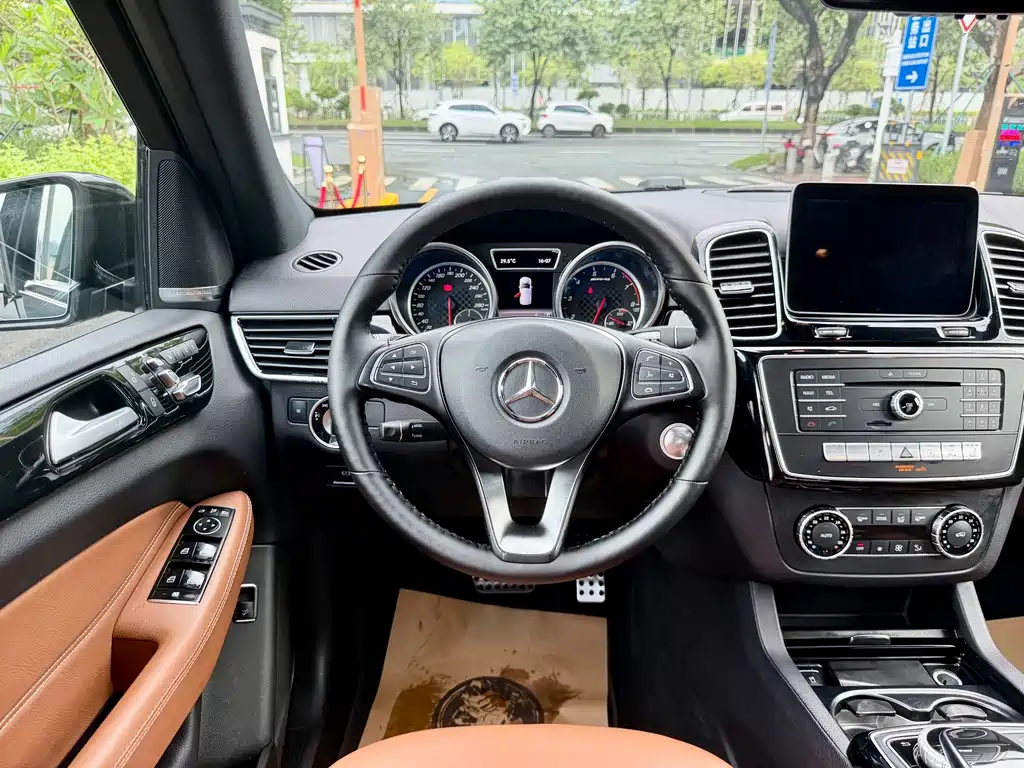 Mercedes-Benz GLE AMG — миниатюра 10