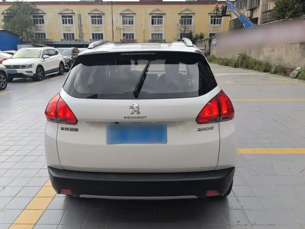 Peugeot 2008 — миниатюра 6