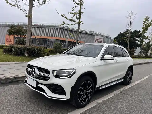 MERCEDES BENZ GLC