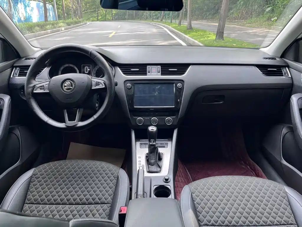 Skoda Octavia — миниатюра 7