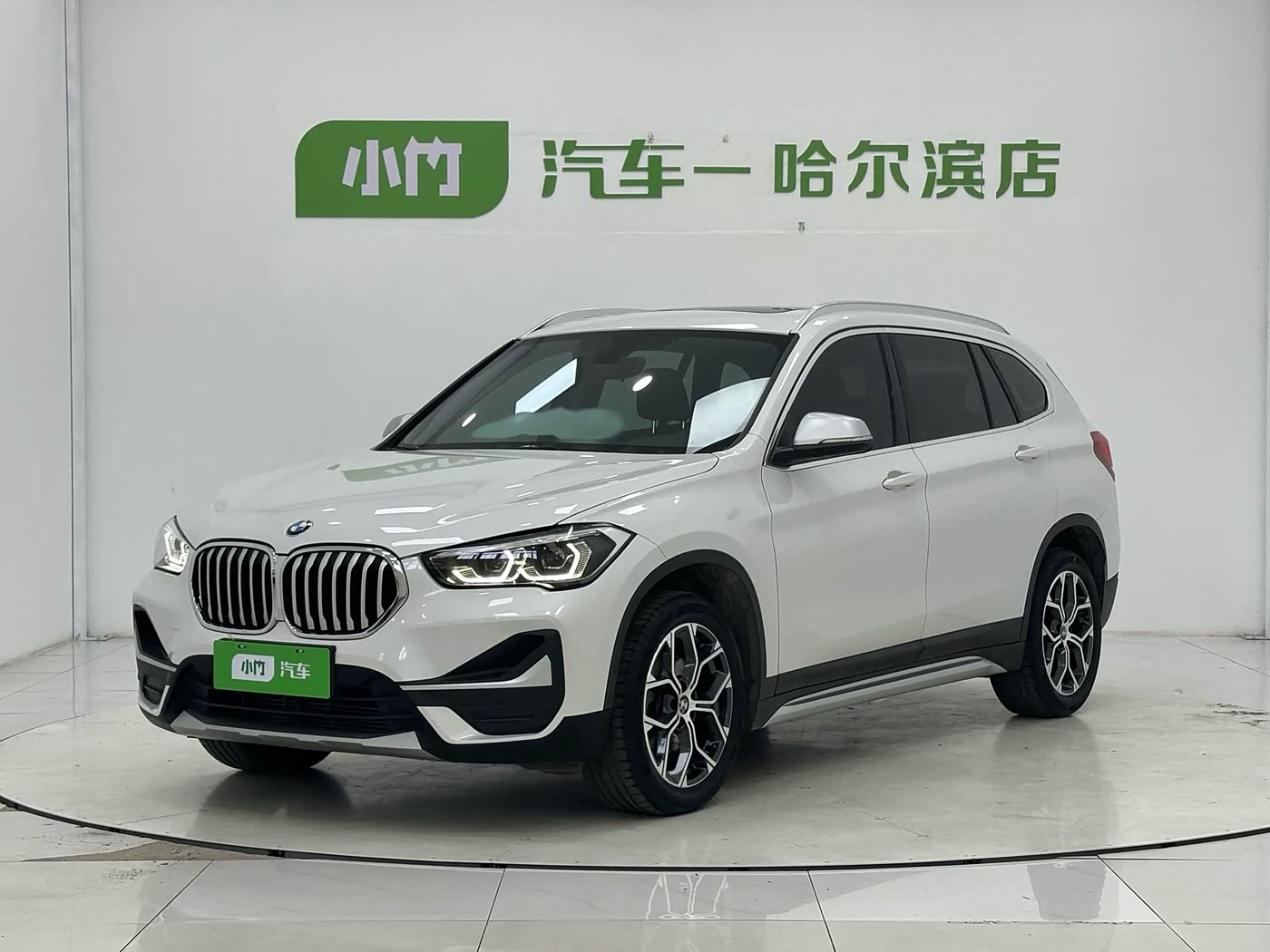 BMW X1 1.5 л 2022 г. Белый, пробег 27599 км