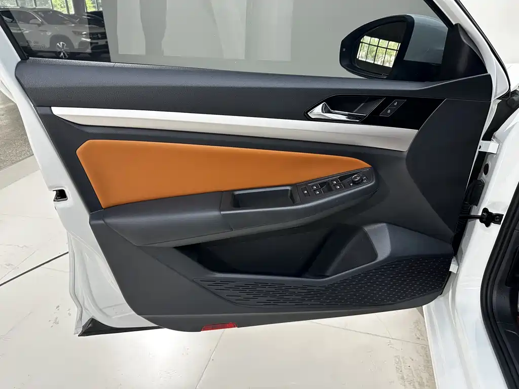 Volkswagen Bora 2024 200TSI DSG PRO