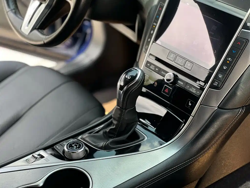 Infiniti Q60 — миниатюра 7