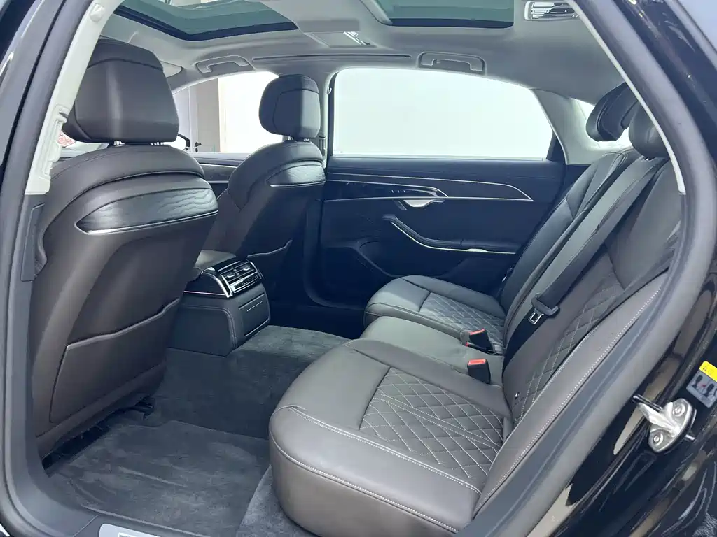 Audi A8 — миниатюра 8