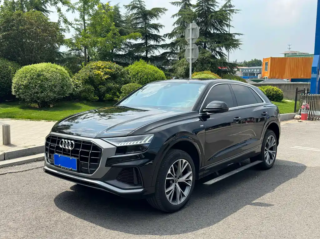Audi Q8 2022