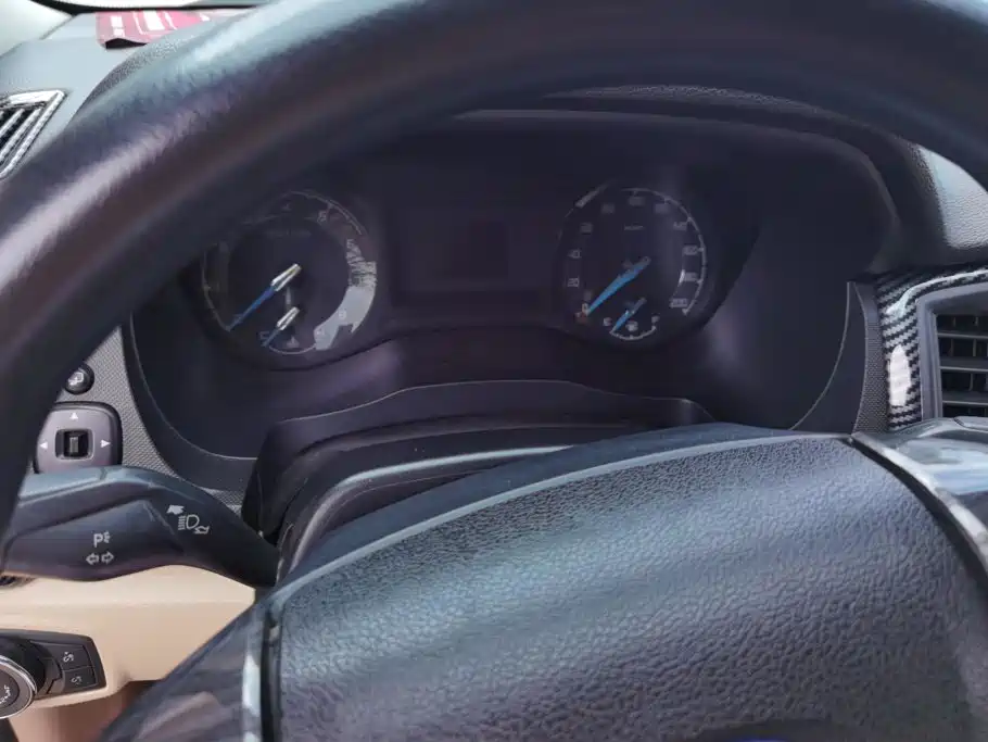 Ford Everest — миниатюра 14