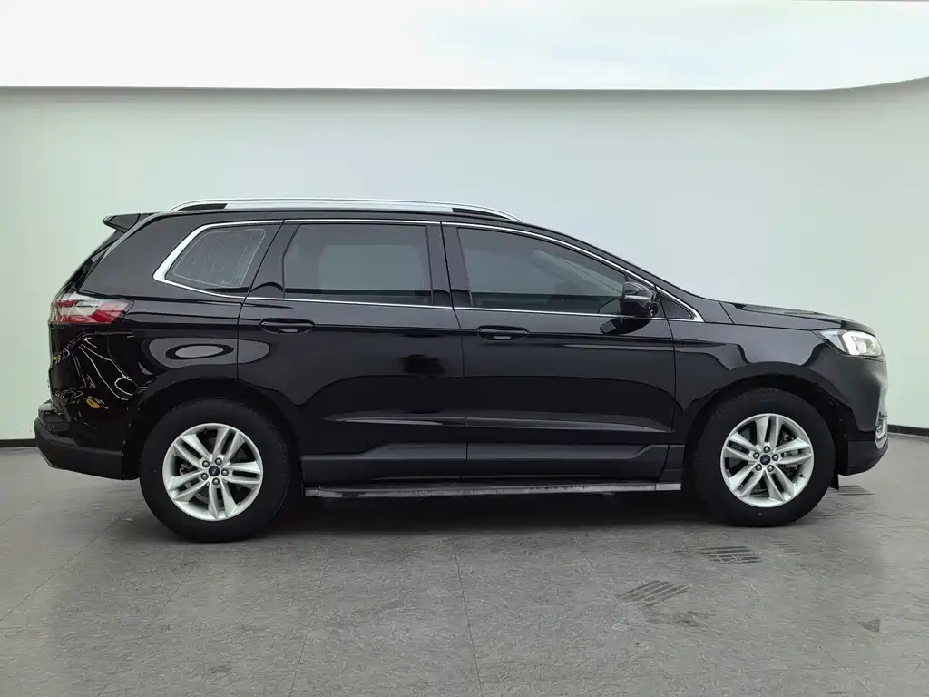Ford Edge — миниатюра 7