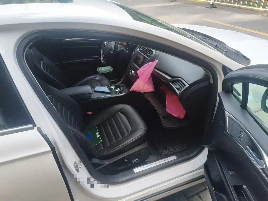 Ford Mondeo — миниатюра 18