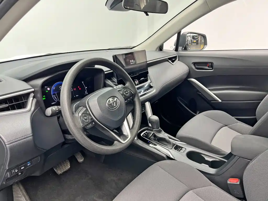 Toyota Frontlander — миниатюра 12