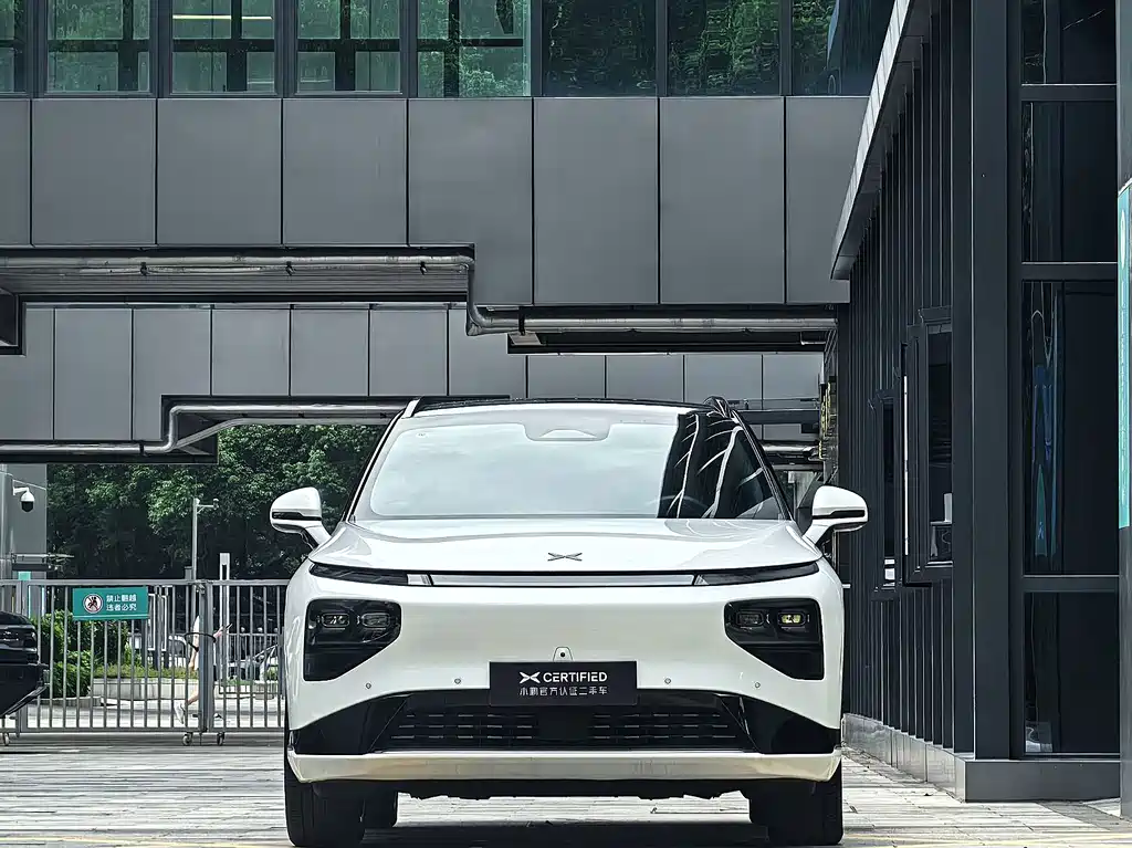 XPeng G9 — миниатюра 2