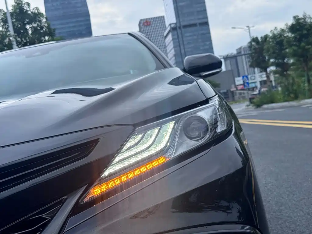 Toyota Camry — миниатюра 4