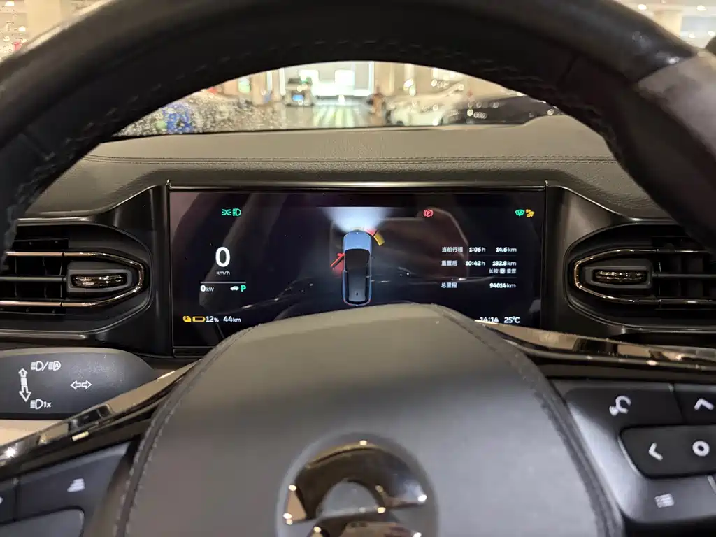 NIO ES8 — миниатюра 9