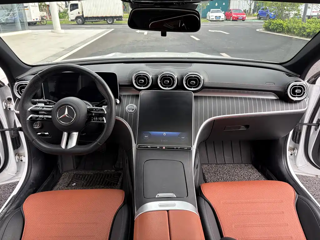 Mercedes-Benz C-Class — миниатюра 15