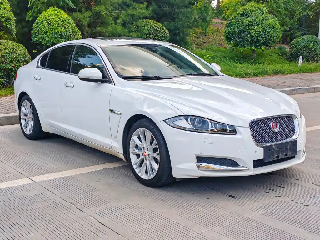 Jaguar XF — миниатюра 2