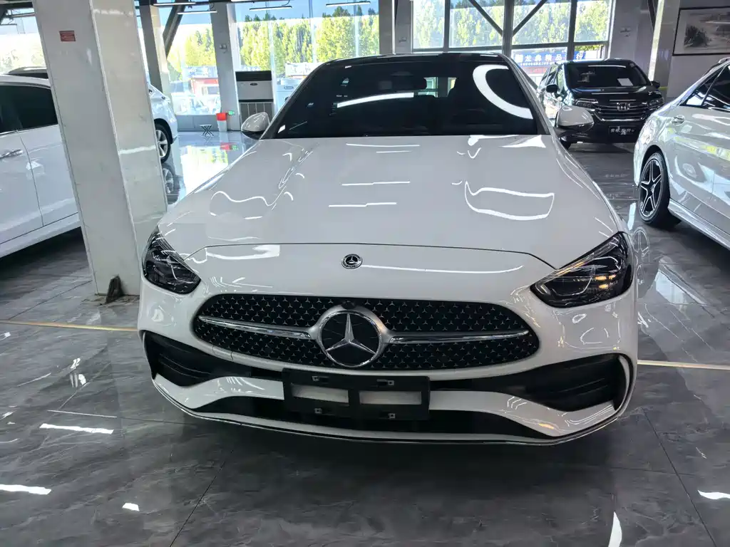 Mercedes-Benz C-Class — миниатюра 2