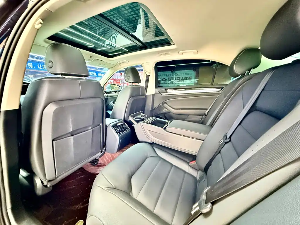 Volkswagen Phideon — миниатюра 10
