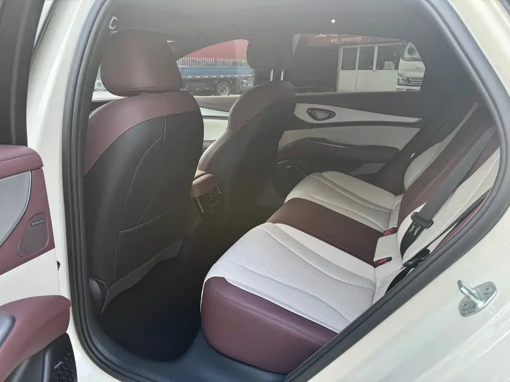 BYD Seal 07 DM-i — миниатюра 14