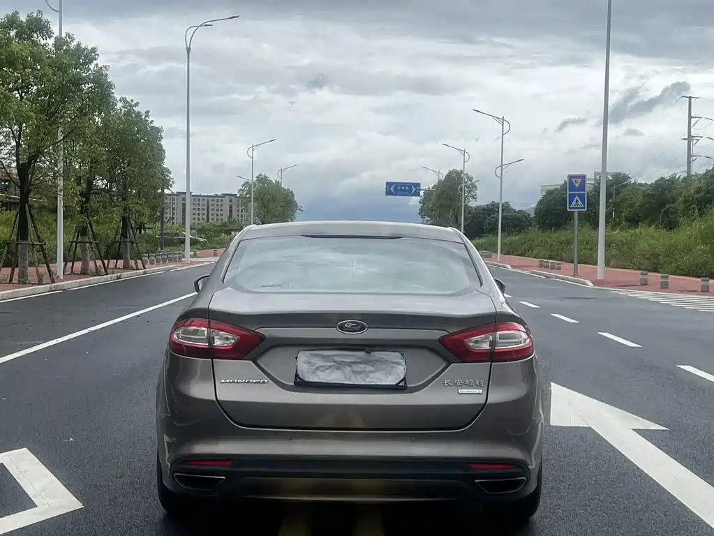 Ford Mondeo — миниатюра 8