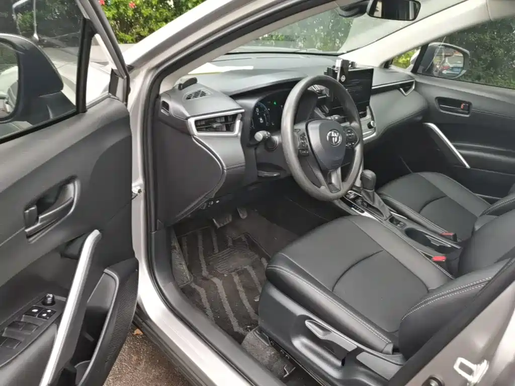 Toyota Corolla Cross — миниатюра 16