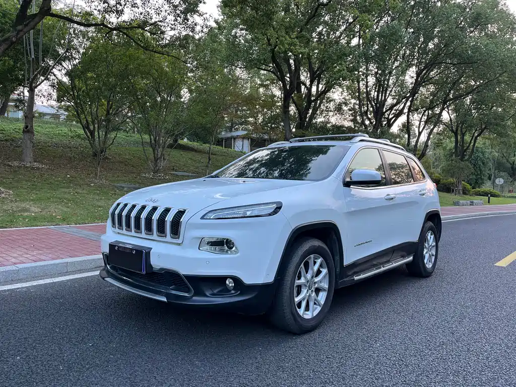 Jeep Cherokee 2016