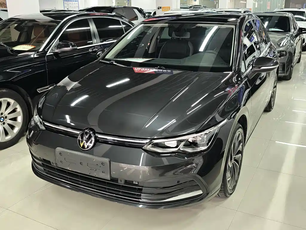 Volkswagen Golf 2023